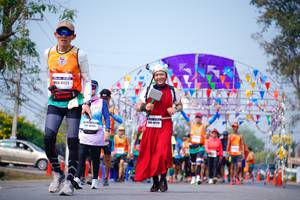 BIB: 41122
                            <button type="button" onclick="openModal(10037142)" class="btn btn-primary btn-sm float-right btn-popup" data-toggle="modal" data-target=".modal-high-quality">
                        <i class="fas fa-shopping-cart"></i> Add to Cart
                    </button>
                                            <button type="button" onclick="isThisMe(10037142, true)" class="btn btn-success btn-sm float-right btn-popup btn-isme hidden" data-toggle="tooltip" data-placement="bottom" title="นี่คือรูปของคุณใช่ไหม คลิกที่นี่เพื่อเอาเข้าอัลบั้ม">
                        <i class="fas fa-plus"></i> Add to album
                    </button>
                    <button type="button" onclick="isThisMe(10037142, false)" class="btn btn-warning btn-sm float-right btn-popup btn-isnotme hidden">
                        <i class="fas fa-ban"></i> Remove from album
                    </button>